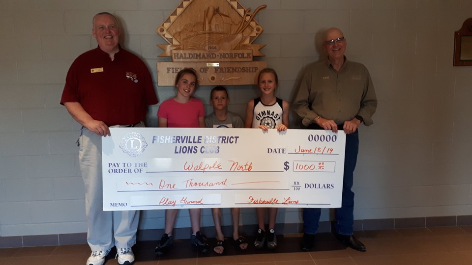 Featured image for Fisherville Lions donate to playground fund