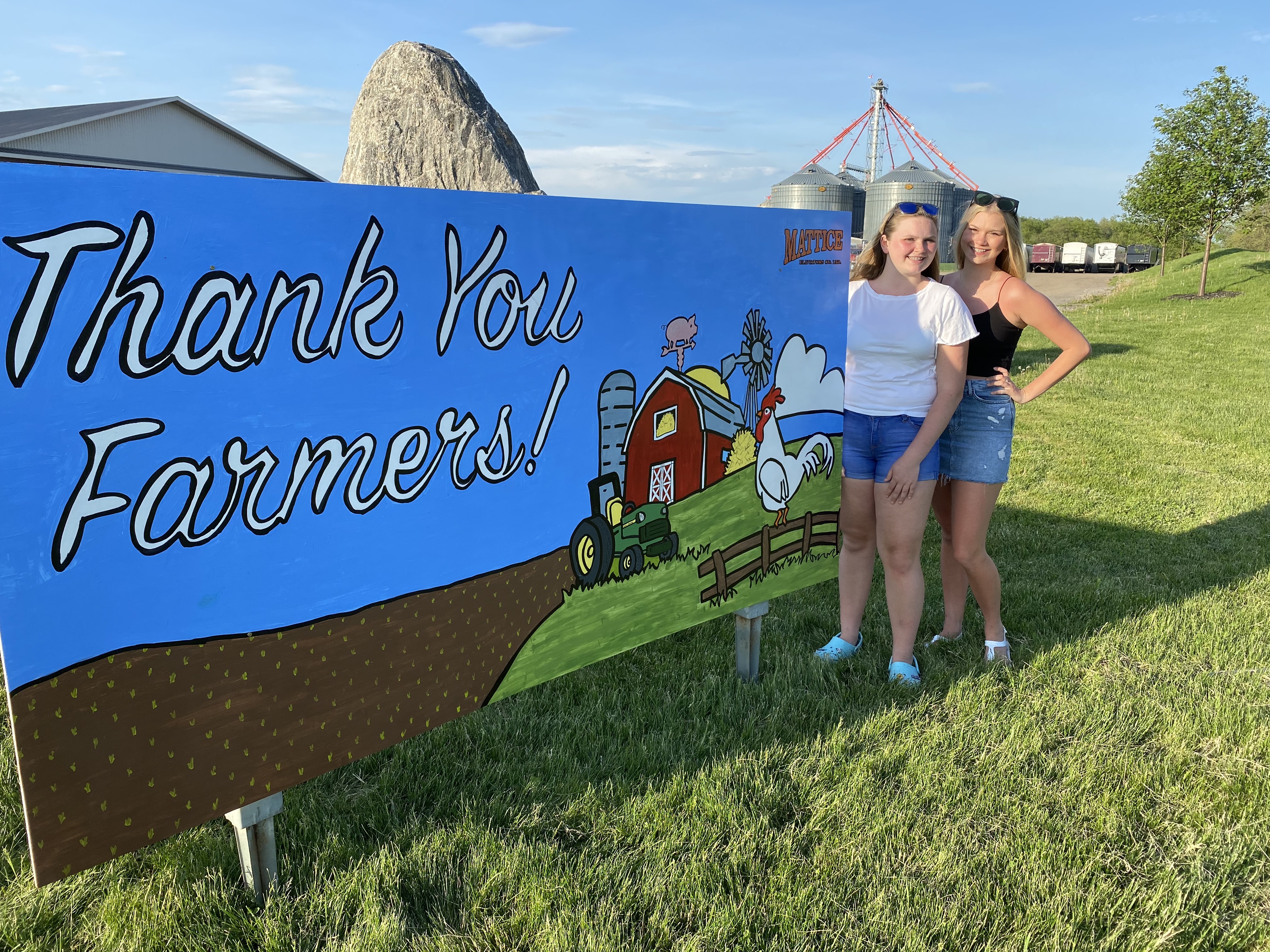 Featured image for Paying tribute to farmers, truckers