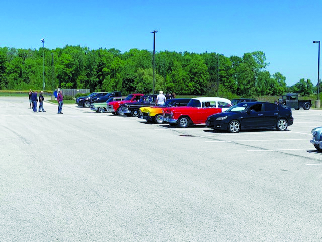 Featured image for Dunnville gives thanks to health care workers  with drive by