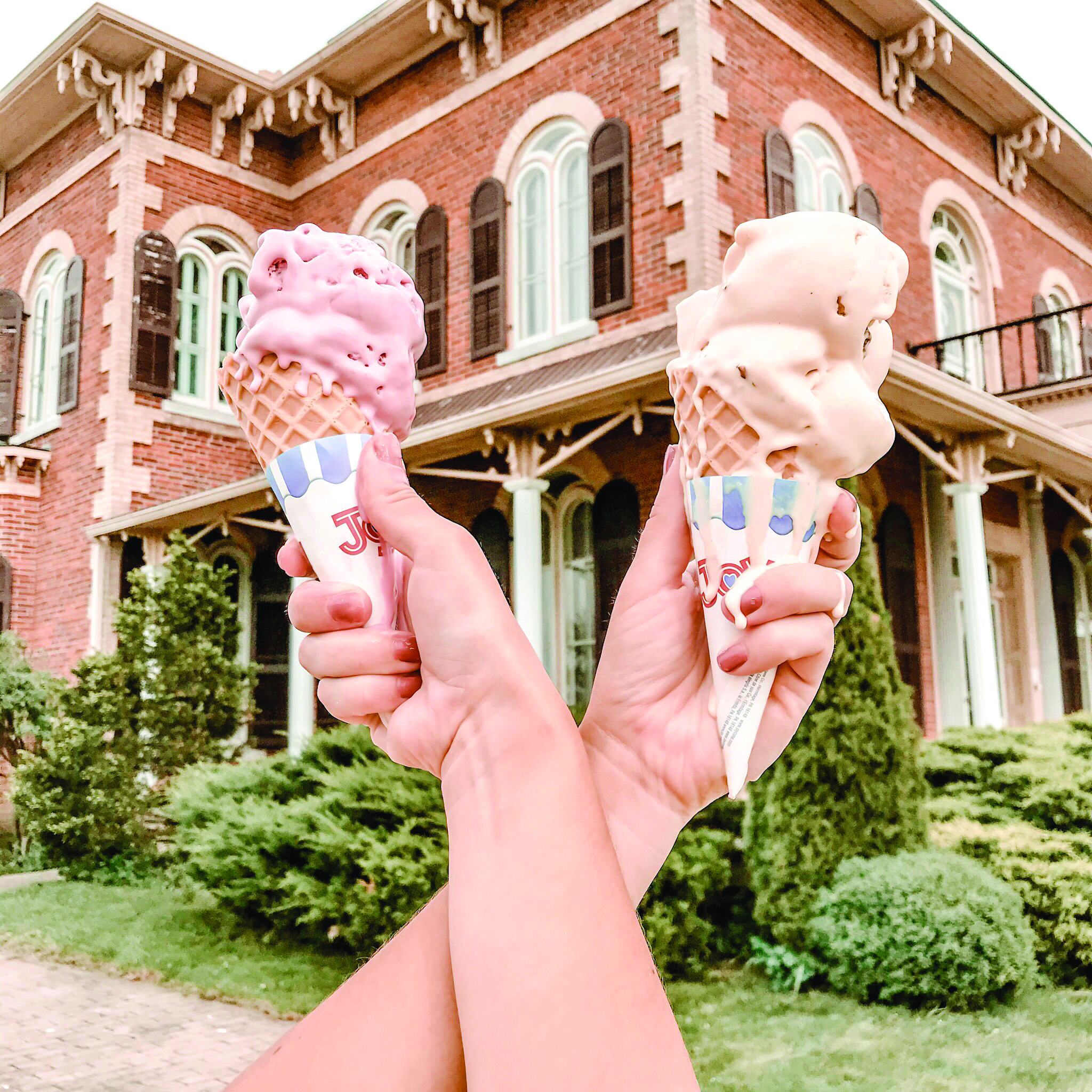 Featured image for Three Seasons Ice Cream Parlour offering Cones for Cottonwood