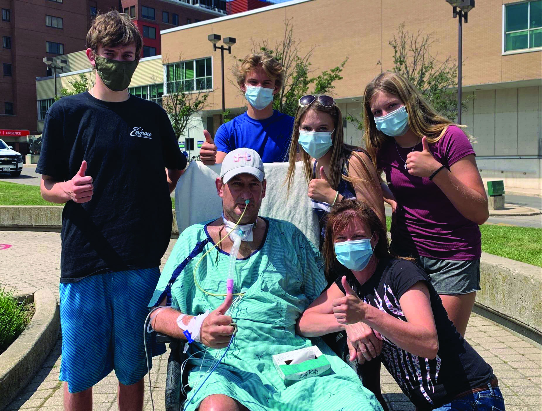 Featured image for Mike VanNetten reunites with kids for first time in almost two months following COVID-19 fight
