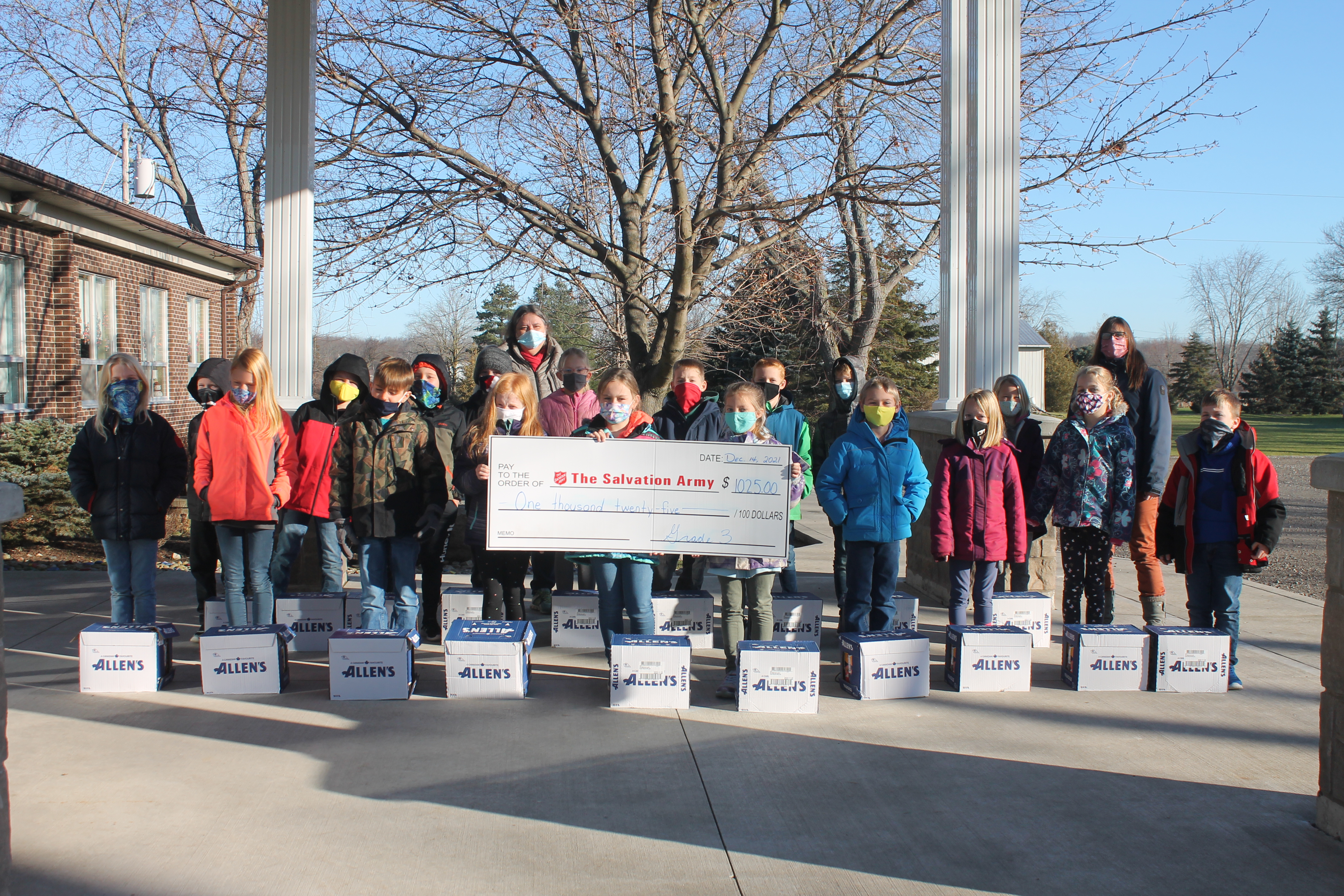 Featured image for Dunnville DCS grade 3 class donates over $1,000 to Salvation Army