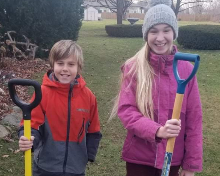 Featured image for Santa’s helpers spotted in Dunnville