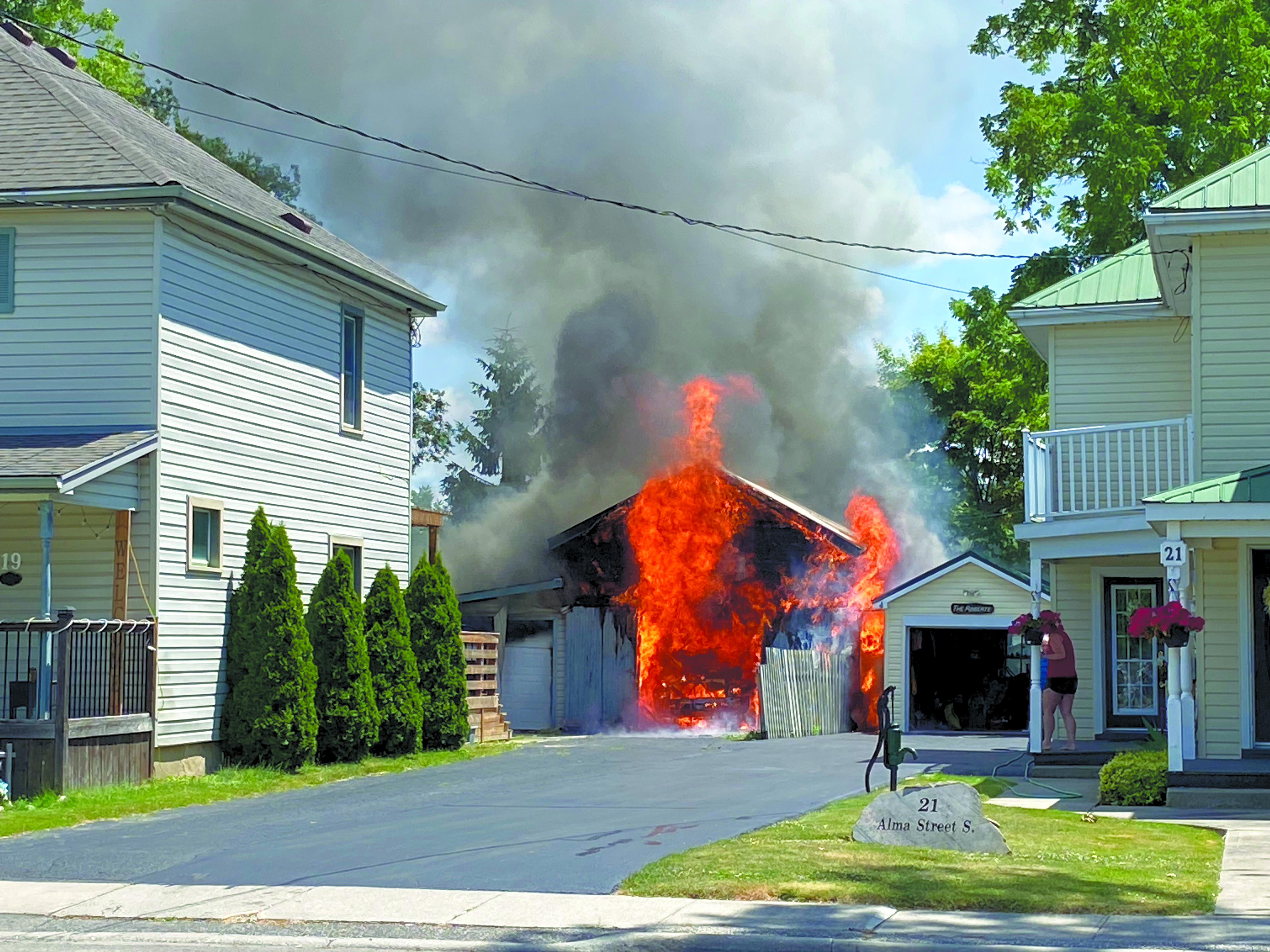 Featured image for Blaze consumes garage in residential Hagersville neighbourhood