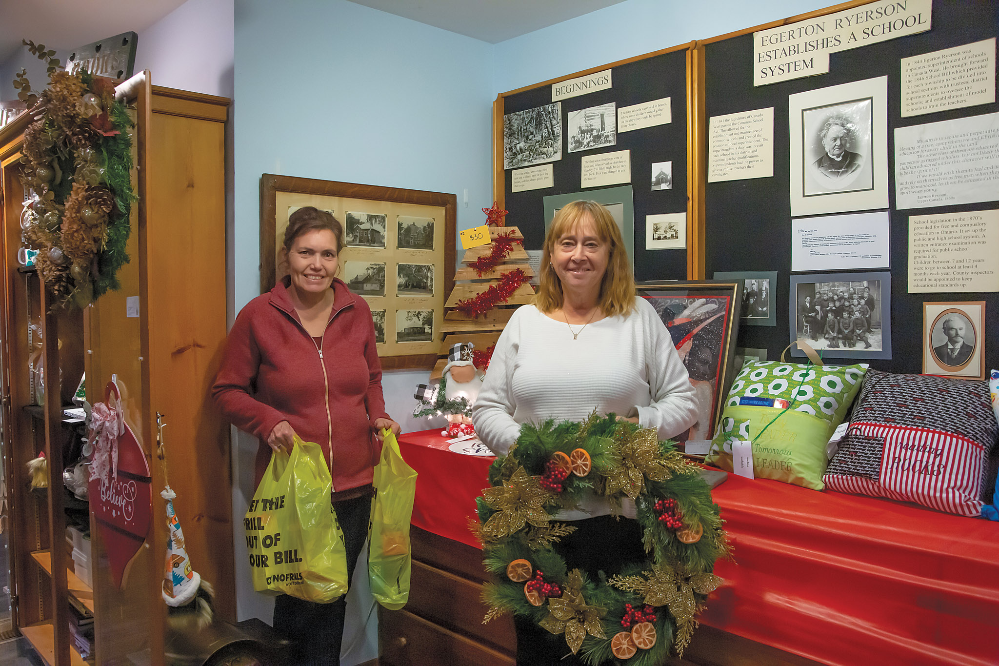 Featured image for Shop Till You Drop event hosts food and toy drive