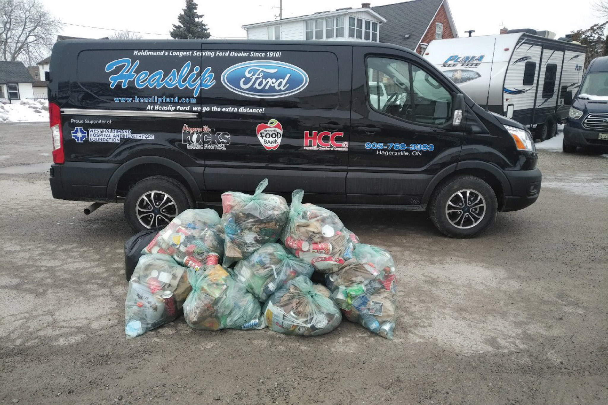 Featured image for Chamber reminds residents to put trash where it belongs