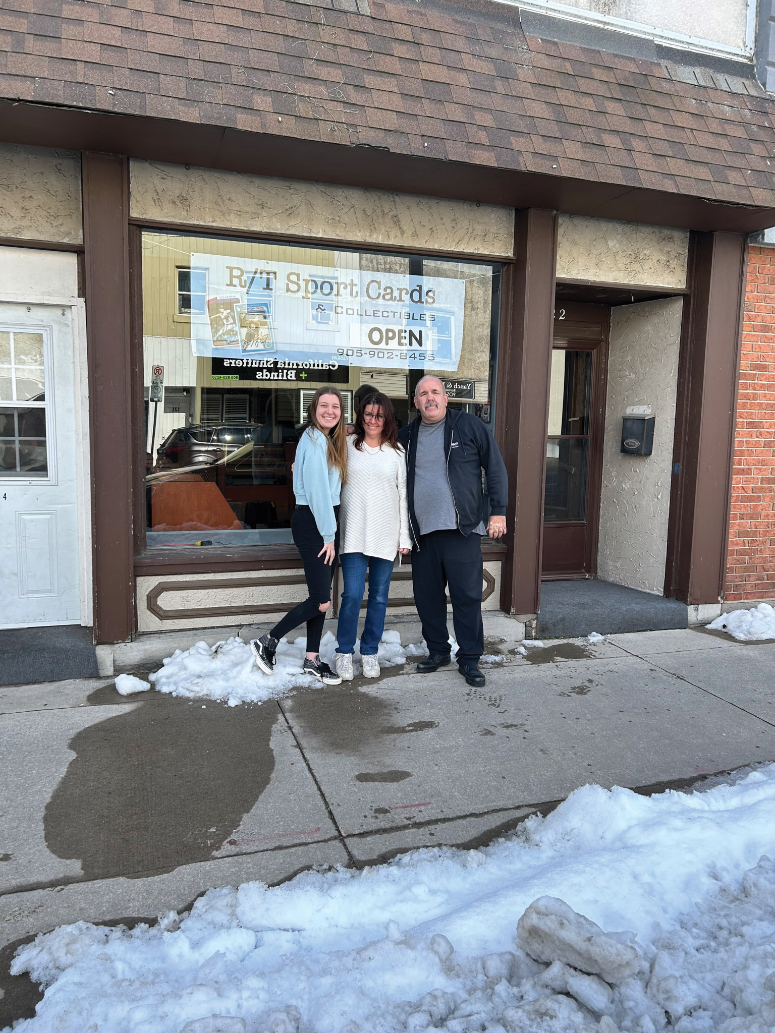 Featured image for Sport cards & collectibles store opens in Dunnville