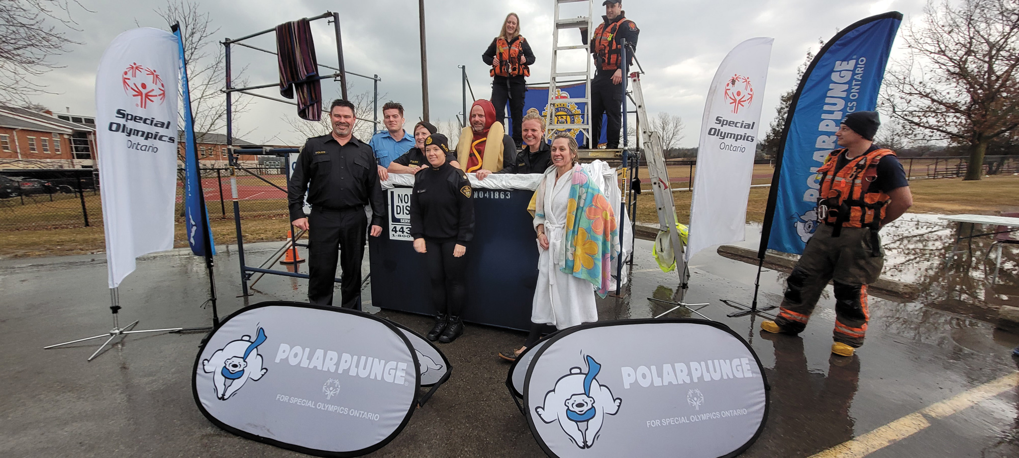 Featured image for Cayuga Secondary staff, OPP take polar plunge for Special Olympics Ontario