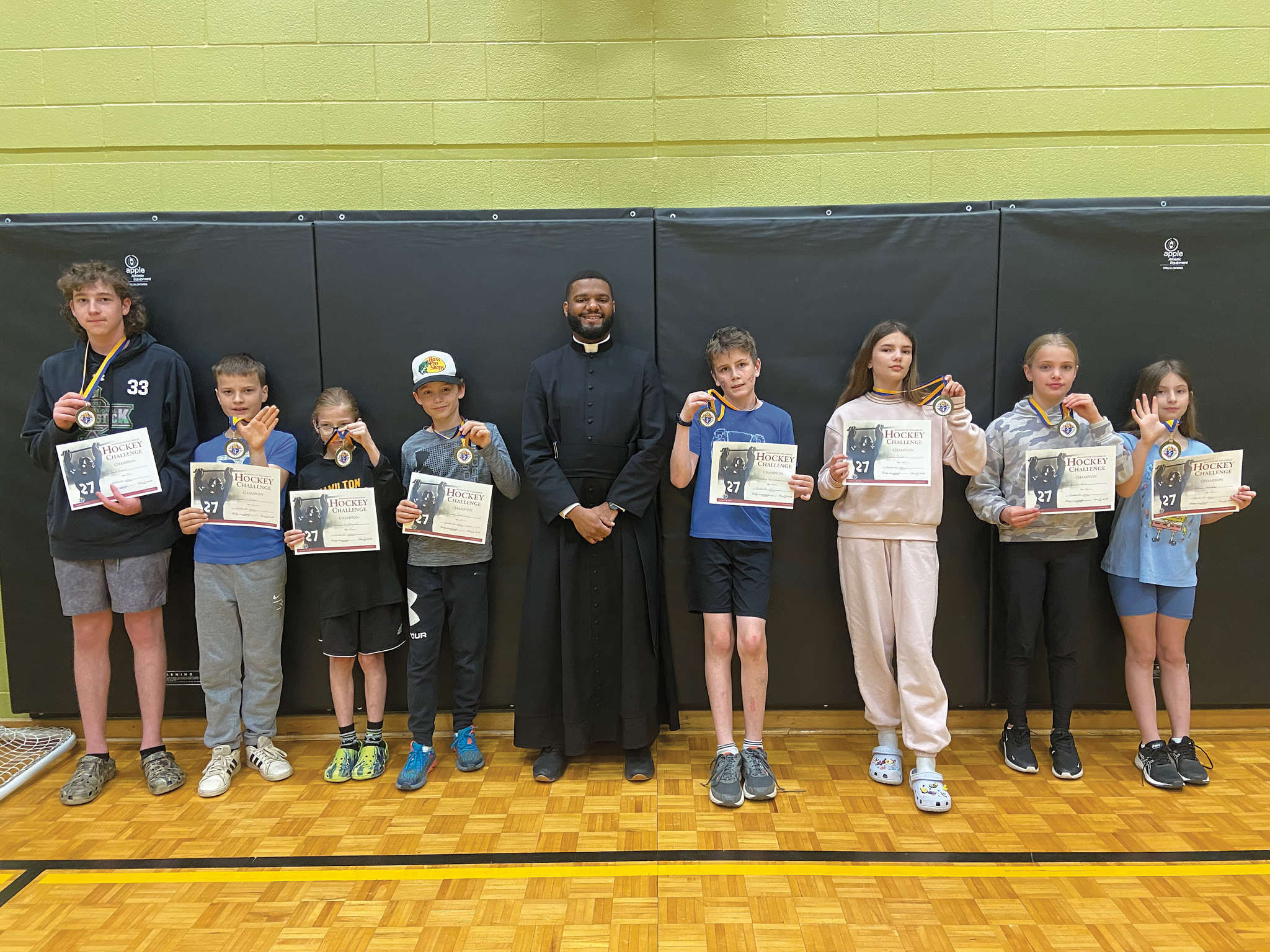 Featured image for Knights of Columbus host hockey challenge at  Cayuga elementary school