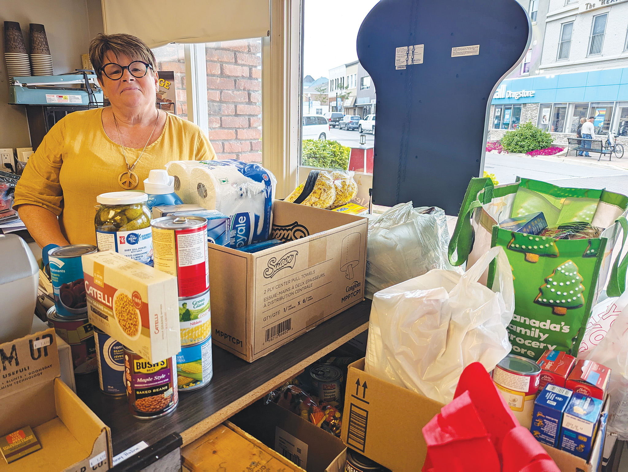 Featured image for Dunnville food bank boosted by Christmas in July