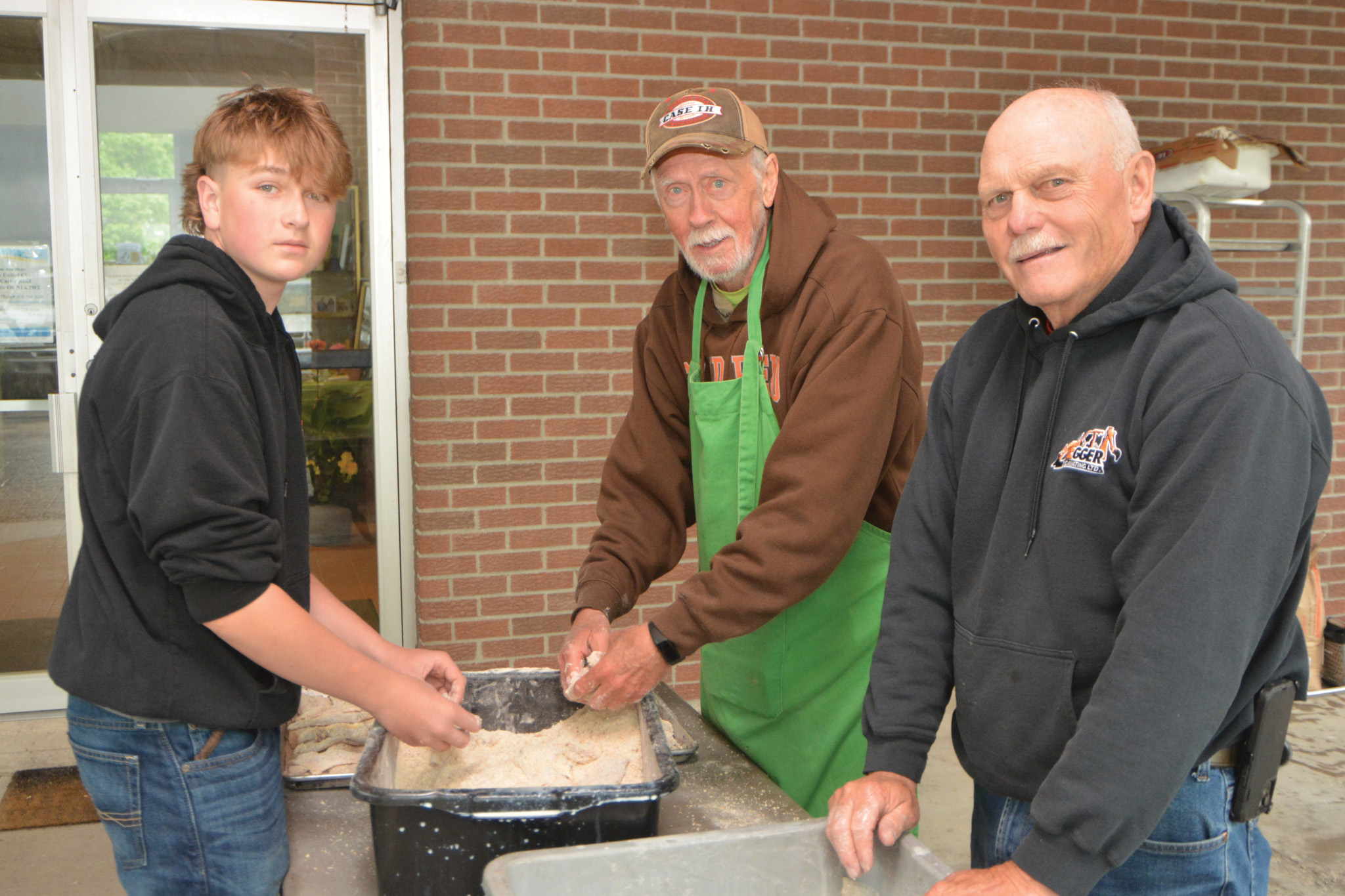 Featured image for Bethany United’s takeout fish fry reeling in support