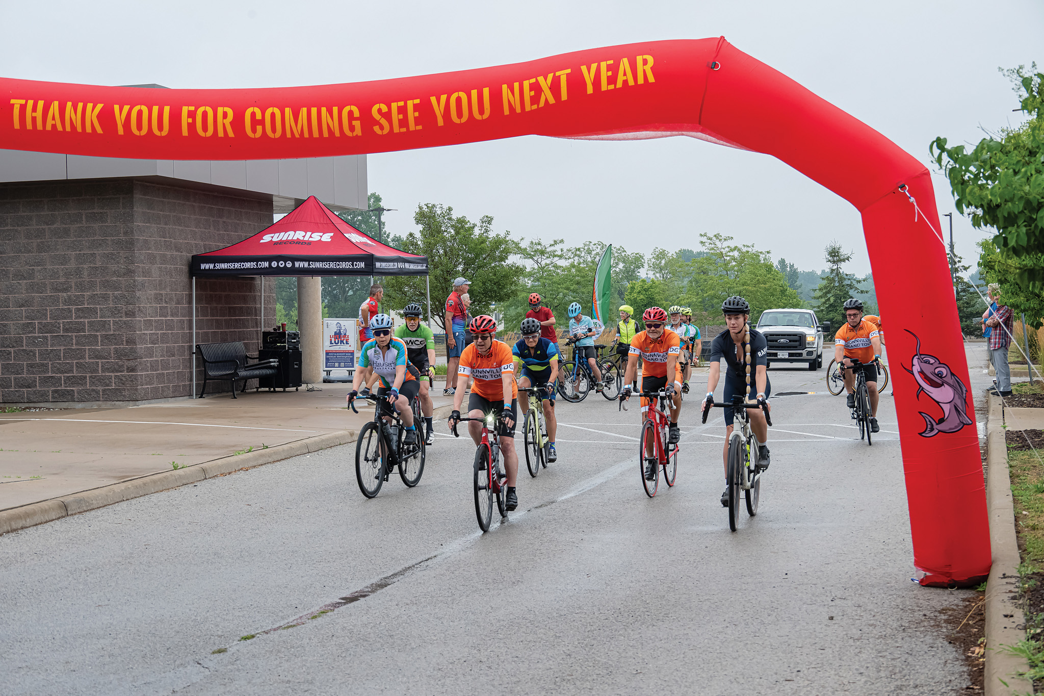 Featured image for Hundreds of riders roll through Dunnville Grand Tour