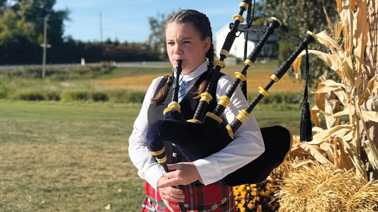 Featured image for REMEMBRANCE DAY: Passing the pipes