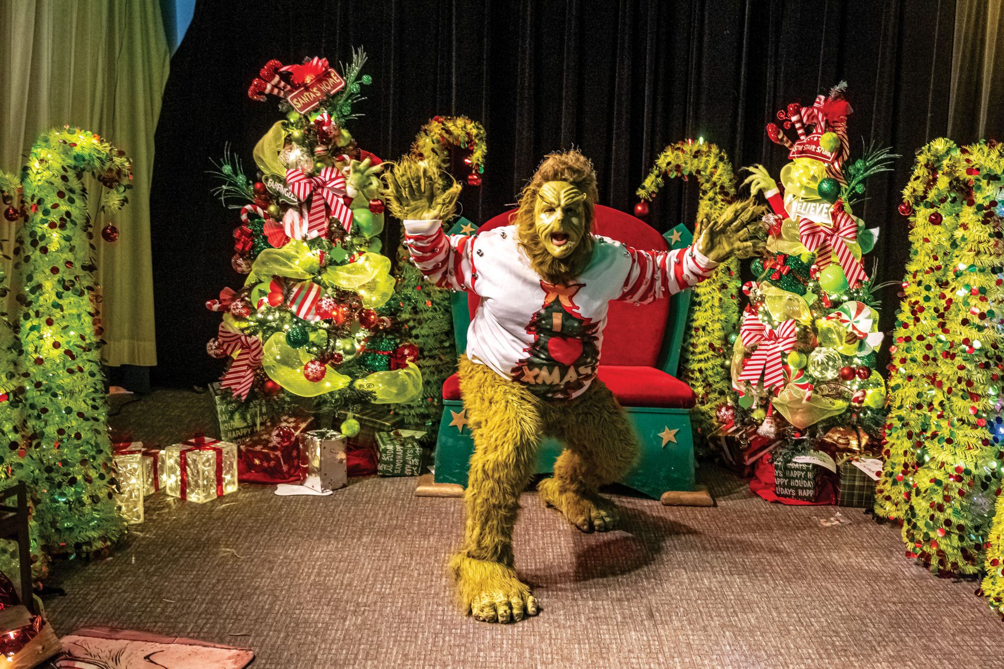 Featured image for Jarvis Light Up wows over 10,000 attendees